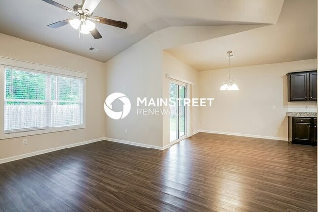 Foto del edificio - 4 Bedroom Pet-Friendly Home in CHELSEA, AL...