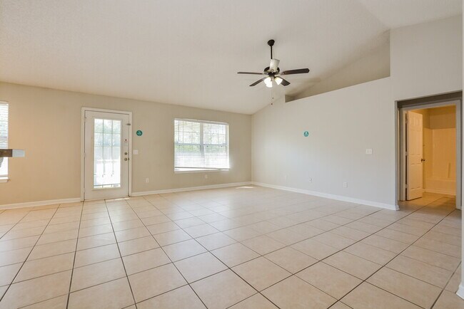 Foto del edificio - 2119 Dumas Dr