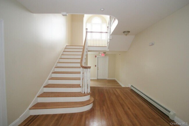 Building Photo - 385 Palisade Ave