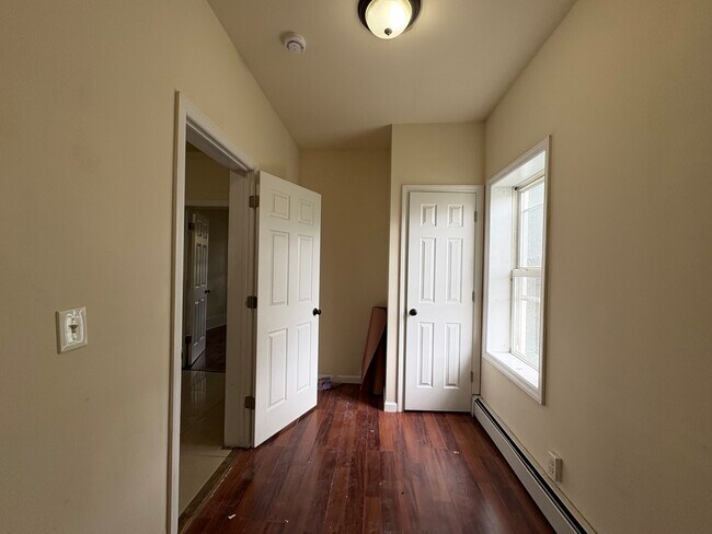 Building Photo - 45 Jones St