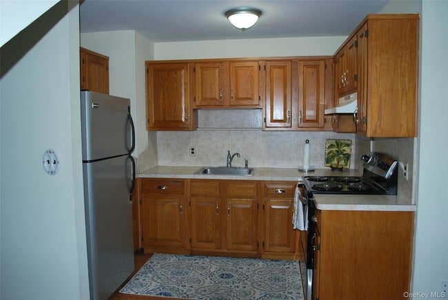 Building Photo - 25 Hathorn Rd