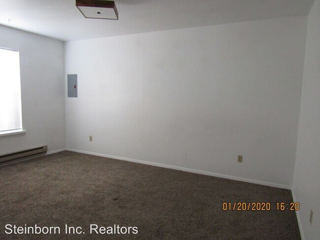 Building Photo - 2250 S Locust St