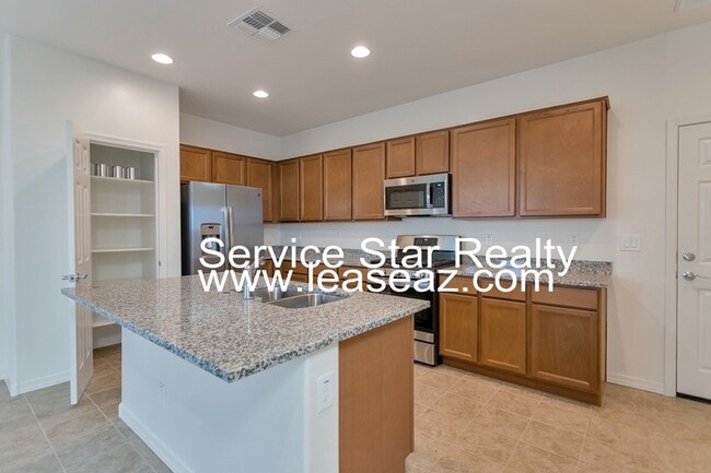 Building Photo - 3620 S 58th Dr