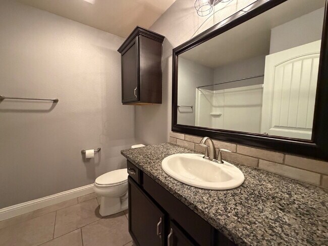 Foto del edificio - Stunning 3-Bed, 2-Bath Home in Upland Heights
