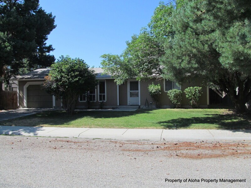 Primary Photo - 7004 Bluebird Dr