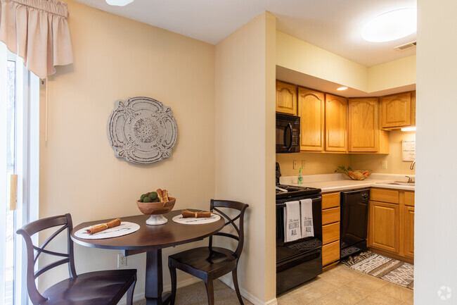 Kitchen/Dining - Village Royale