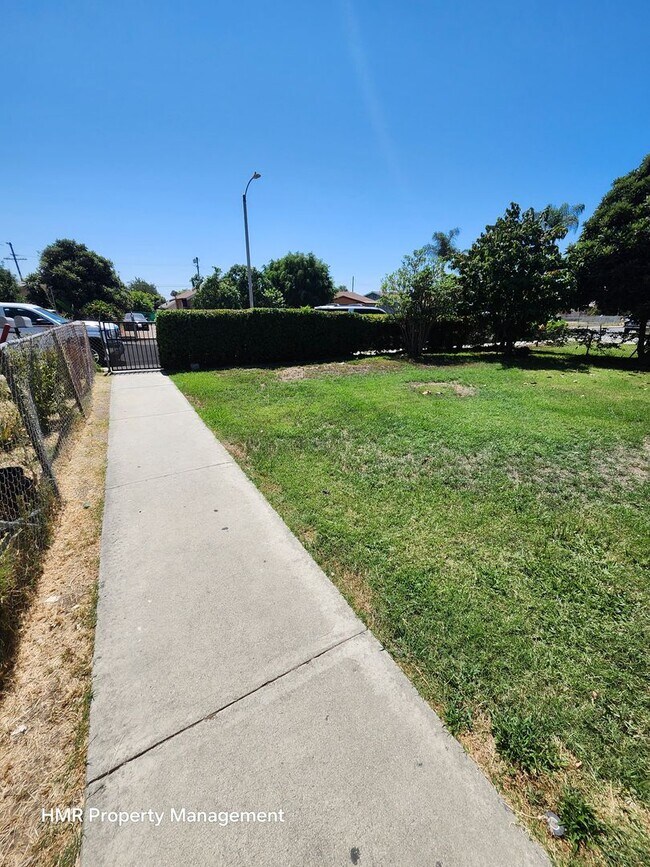 Building Photo - 514 W Ralston St