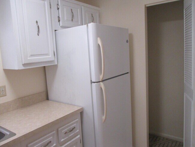 Foto del edificio - 141 Lake Carol Dr