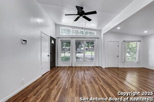 Building Photo - 551 Lanark Dr
