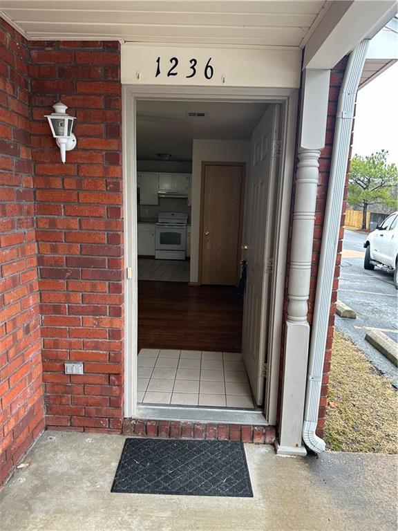 Building Photo - 1236 N Iron Horse Dr