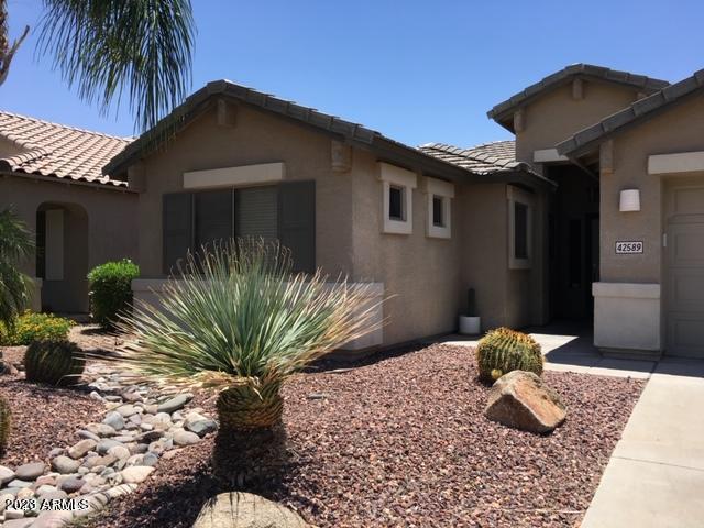 Foto principal - 42589 W Venture Rd