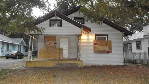 Primary Photo - 4930 Parry Ave