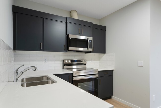 Building Photo - 31 Royston Way NW