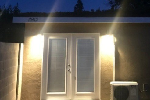 Entrada principal - 12418 Oxnard St