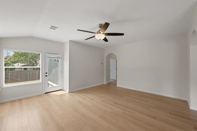 Foto del edificio - 17249 Sandwick Dr