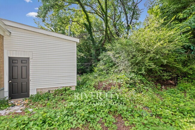 Photo - 1232 Vaughn Rd House