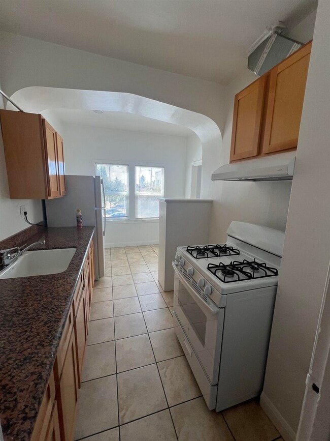 Building Photo - 1846 Spruce St