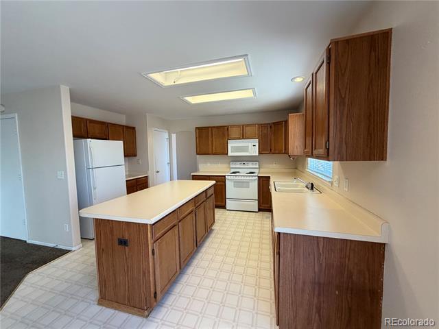 Building Photo - 3210 S Biscay Way