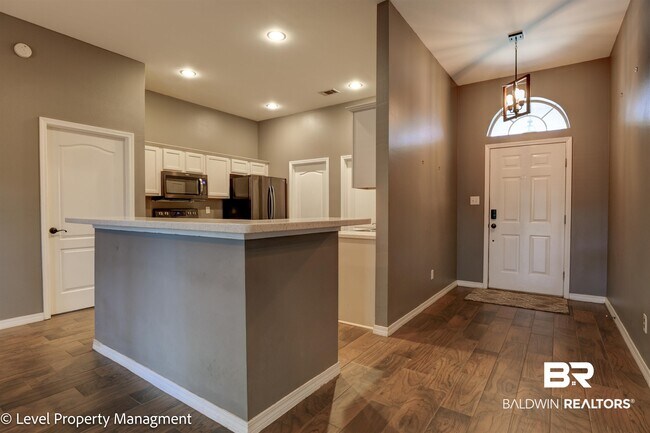 Foto del edificio - 15307 Hearthstone Dr