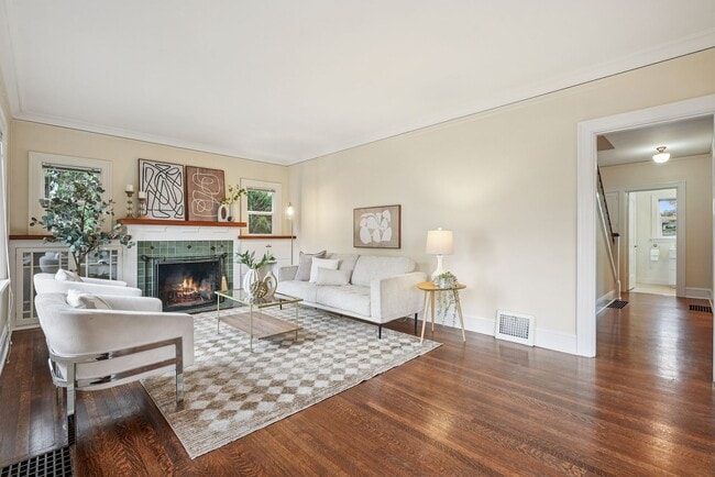 Building Photo - Classic Portland Charm + Modern Comfort in...
