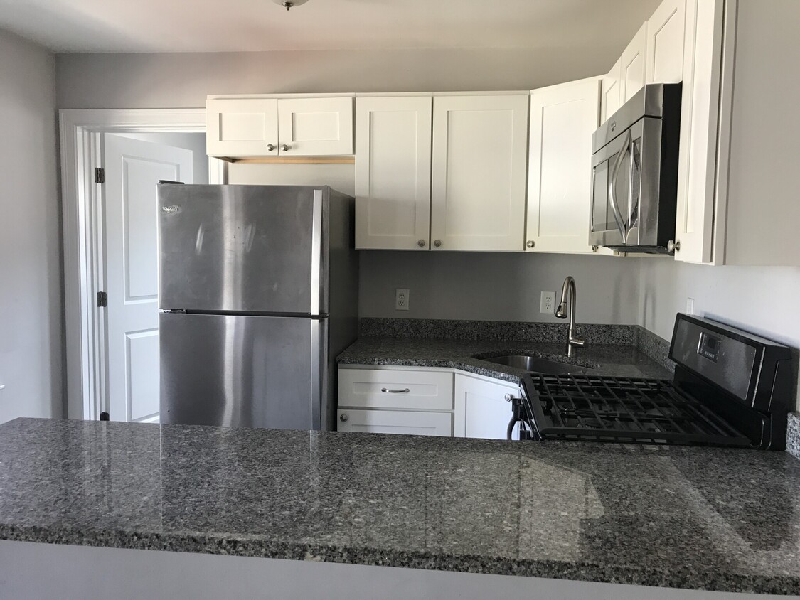 Foto principal - 65 Safford St