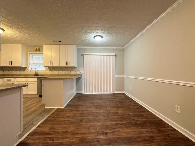 Foto del edificio - 3243 River Oak Pl