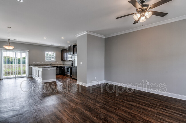 Foto del edificio - 352 Halton Crossing Dr SW