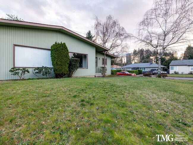 Building Photo - 2 Bedroom Downtown Vancouver Duplex! Don't...