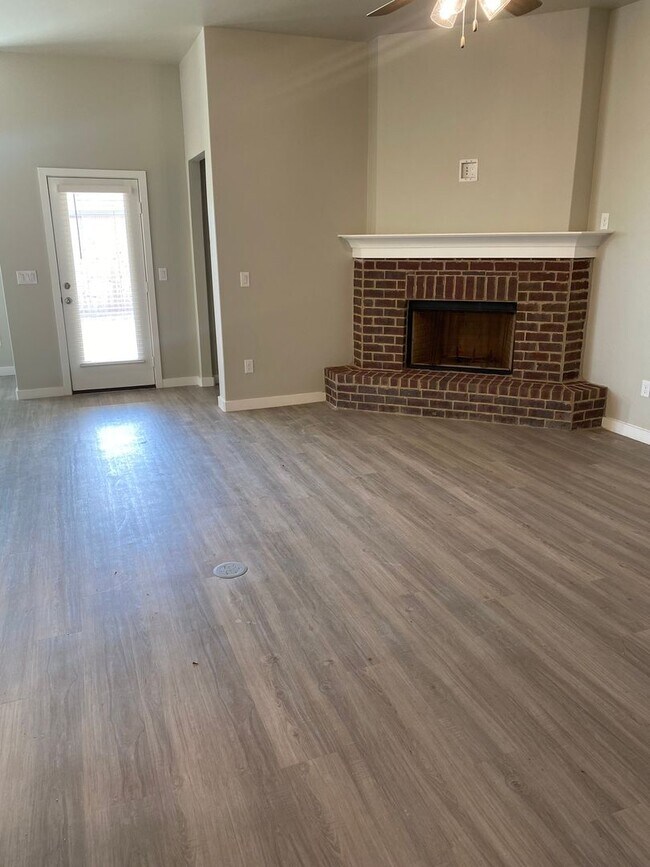 Foto del edificio - 4 bed 2 bath - Cooper ISD
