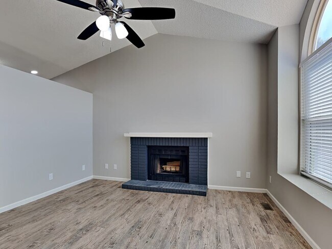 Building Photo - 4802 Herndon Cir