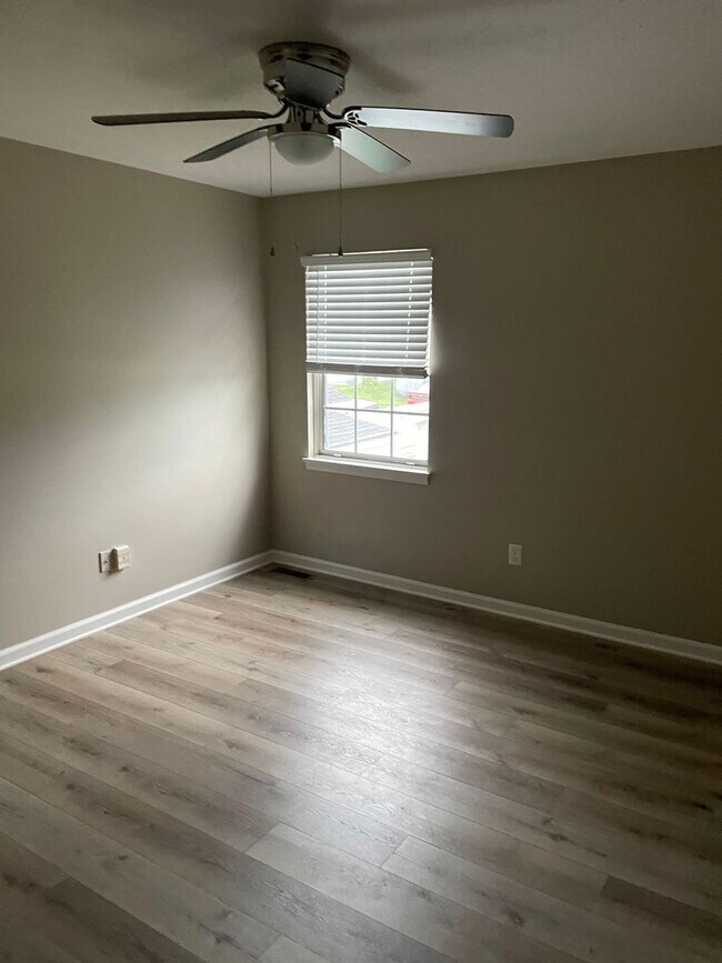 Foto del edificio - 2 bedroom 1.5 bath townhome