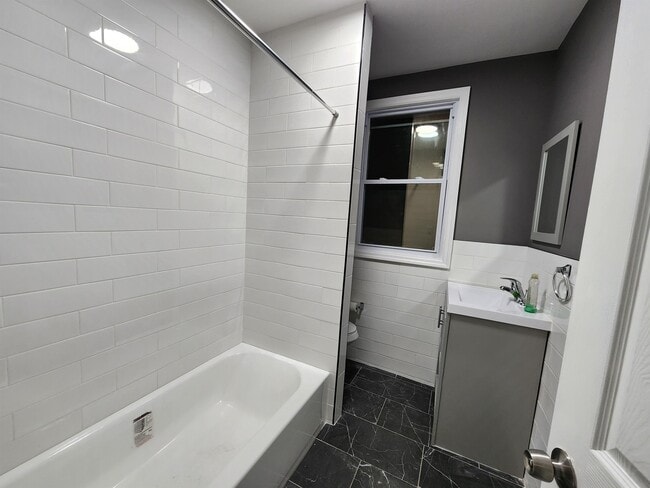 Photo - 22 Davis Ave (East Orange, NJ) Townhome