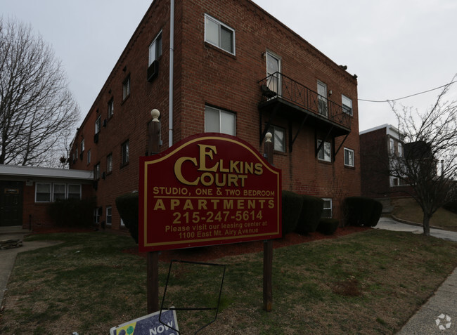 Foto del edificio - Elkins Court Apartments