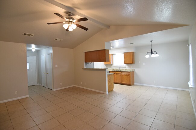 Foto del edificio - 2303 Jerome Dr