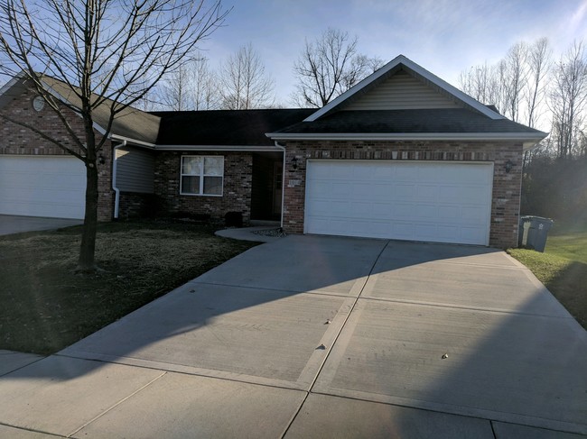 Foto del edificio - 1136 Carraway Ct