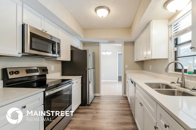 Building Photo - 5864 Pauma Ct