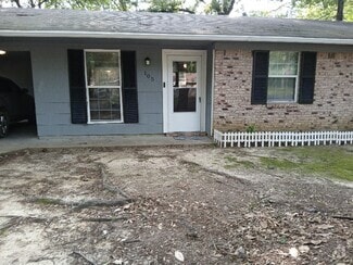 Building Photo - 105 E Woodcrest Dr