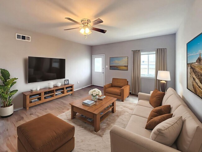 Foto del edificio - Stylish 3-Bedroom, No-Carpet Living with Flexible Move-In Terms in Princeton, TX