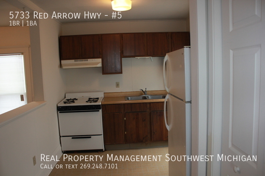 Primary Photo - 1 bedroom/ 1 bath apartment unit located i...