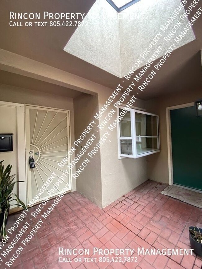Foto del edificio - *Newly Renovated* 5 Bedroom 3 Bathroom Hom...