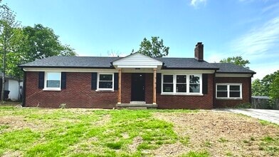 Building Photo - 1821 Blue Ridge Dr