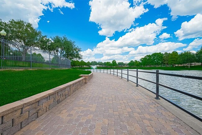 Foto del edificio - 21122 Lilac Meadows Ln