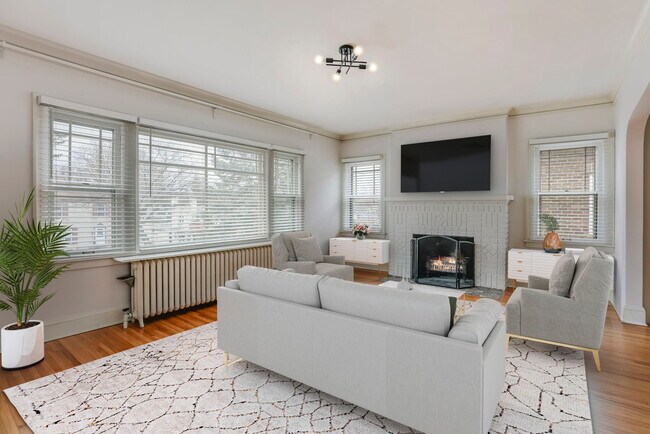 Foto del edificio - 4942 Bryant Ave S