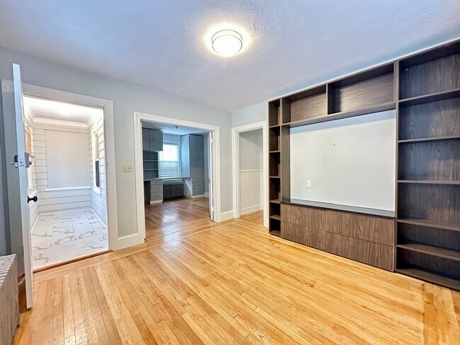 Foto del edificio - 419 Maple Ave