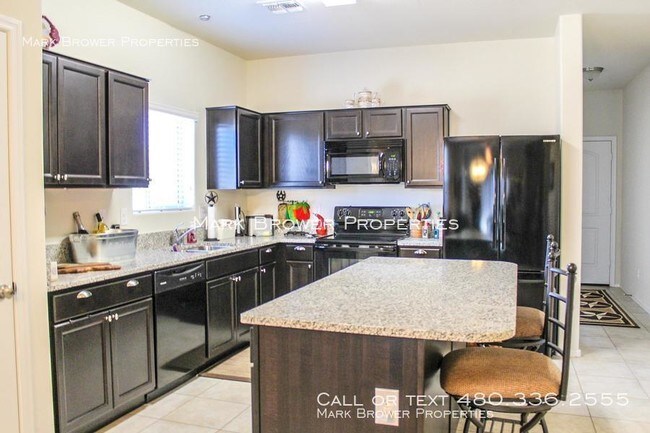 Foto del edificio - 28724 N Black Pearl Rd