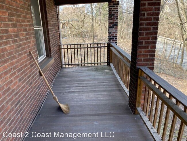 Foto del edificio - 2 br, 1 bath House - 108 5th Ave