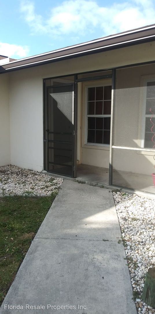 Foto del edificio - 605 SE 13th Terrace