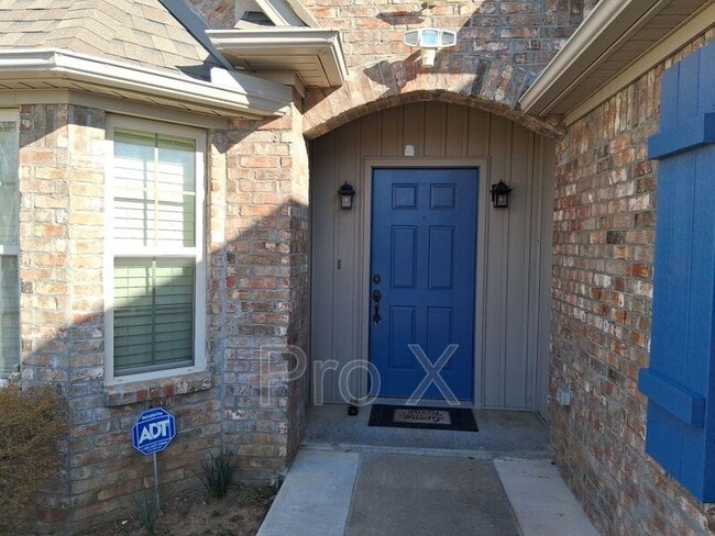 Photo - 3864 W Providence Dr House