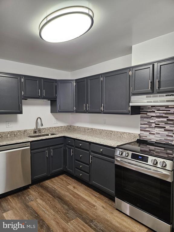 Foto del edificio - 6322 Bentham Ct