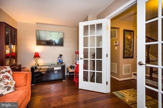 Building Photo - 9445 Virginia Jane Way